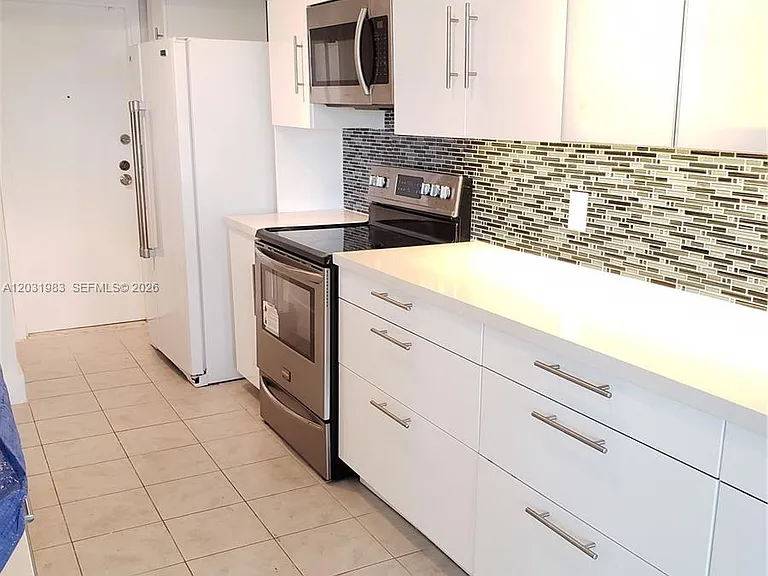 100 Golden Isles Dr #Penthouse 7 — Photo 25