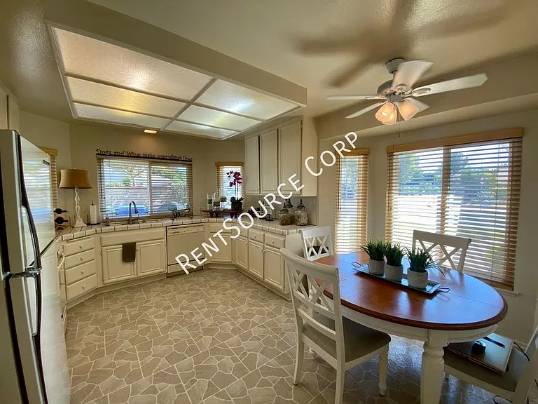 26102 Alejandro Dr — Photo 4