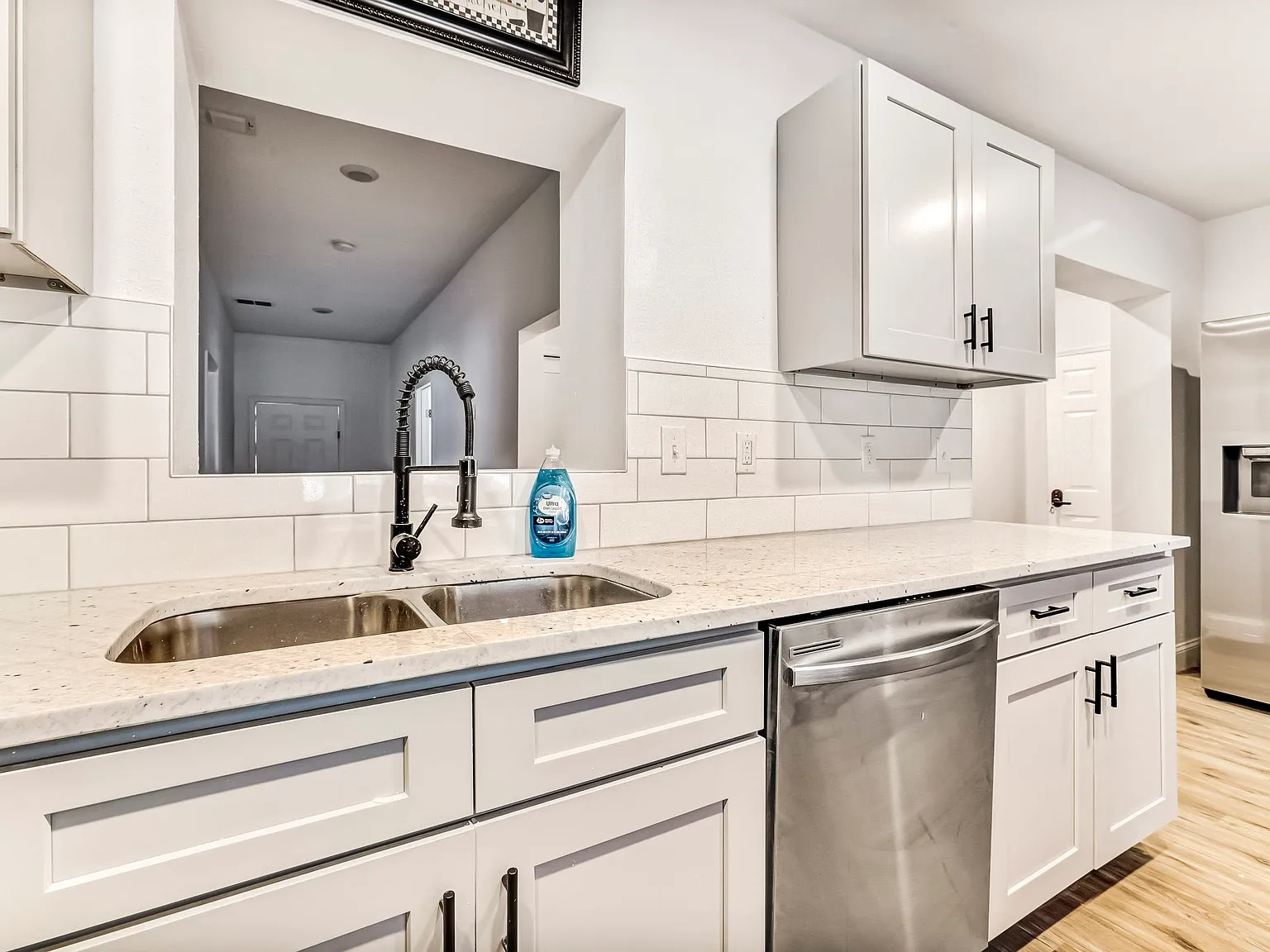 4 bed, 3.0 bath, 2344 sqft, $784 — Photo 4