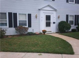533 Terry Ln #A, Monroe Township, NJ 08831