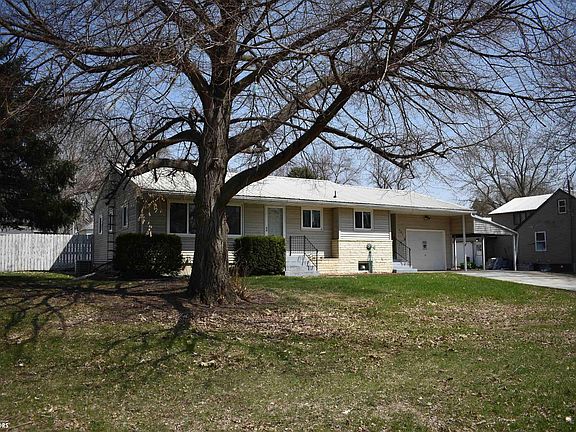 2nd image of 405 N Main St