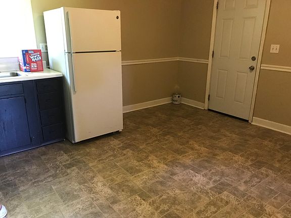 2nd image of 1806 Biloxi Ct