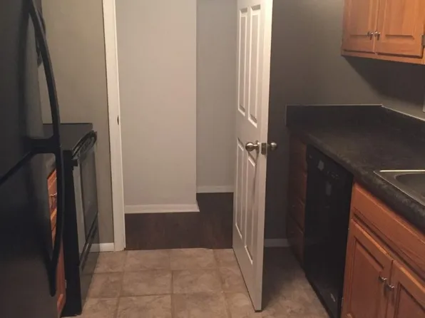 Harvard Square, 2105-2113 Harvard Rd #18632737, Lawrence, KS 66049