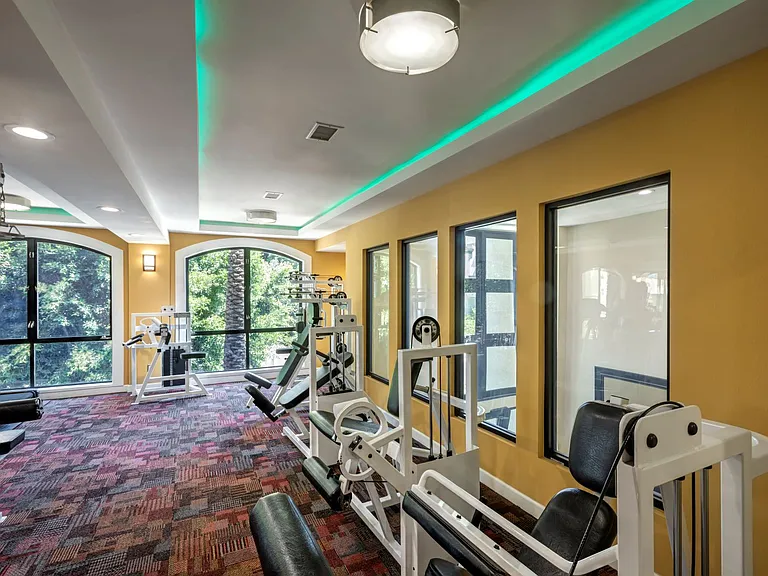 Apartments in Hollywood, CA - Fitness Center with Equipment