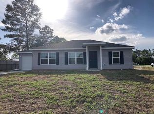 27 Sequoia Loop Ct, Ocklawaha, FL 32179