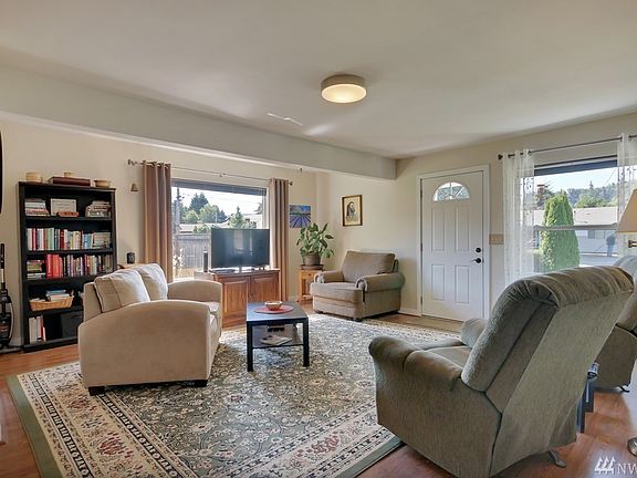 5th image of 1815 9th Ave SE