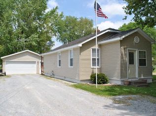 1180 Hanawalt Rd, Monticello, IN 47960