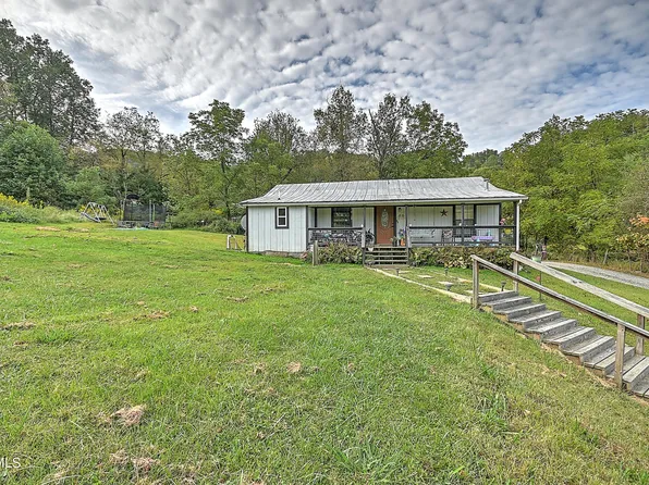 8806 Highway 19 E, Roan Mountain, TN 37687
