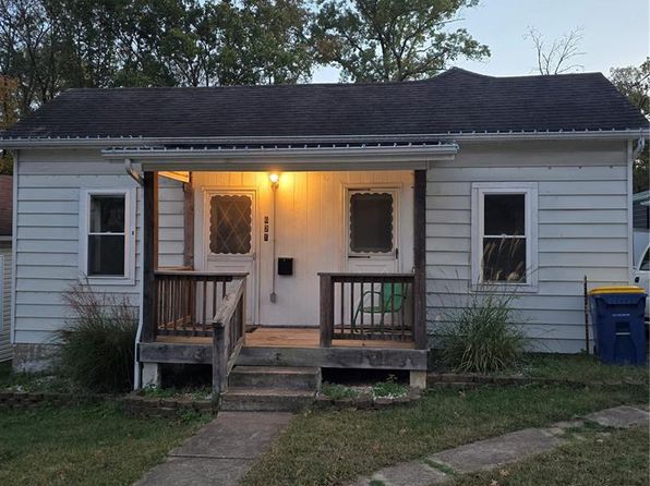 621 Boyd St