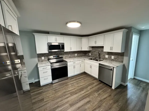 413 Moro St APT 2, Manhattan, KS 66502