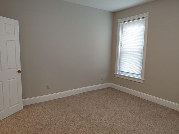 5th image of 150 E Park Ave #A