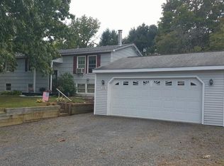 106 Royal Rd, Stuyvesant, NY 12173