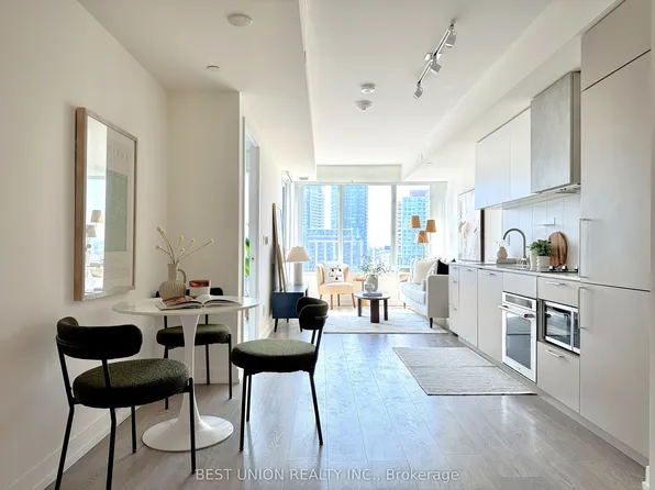 19 Western Battery Rd #1210, Toronto, ON M6K 3N9