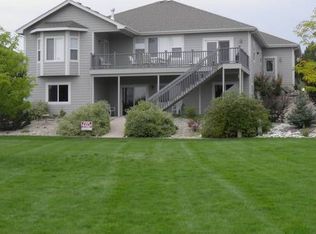955 Crabapple Dr, Loveland, CO 80538