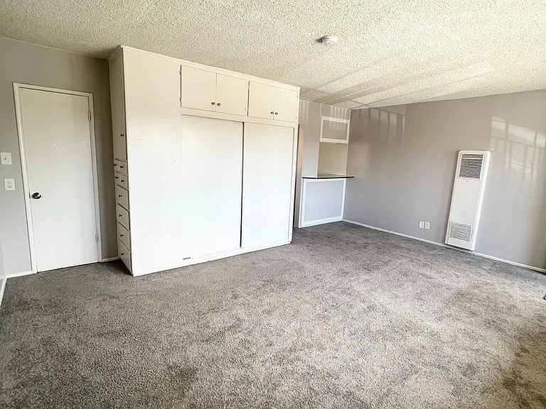920 N Avalon Pl — Photo 3