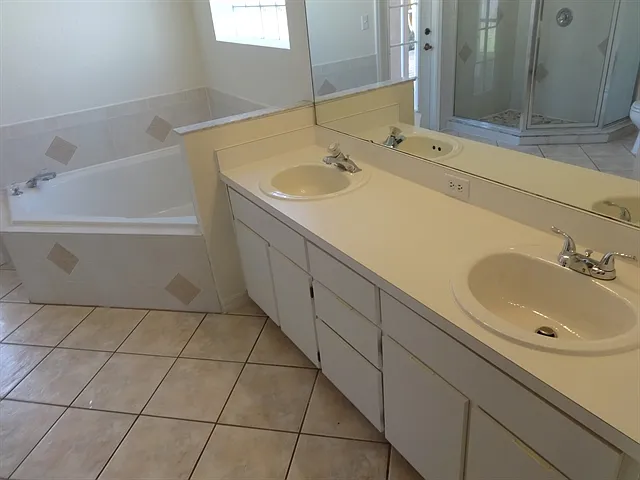816 Elm Forest Dr — Photo 15