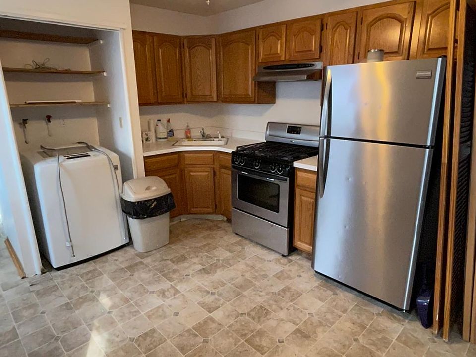 1st image of 67 Windom Ave #1