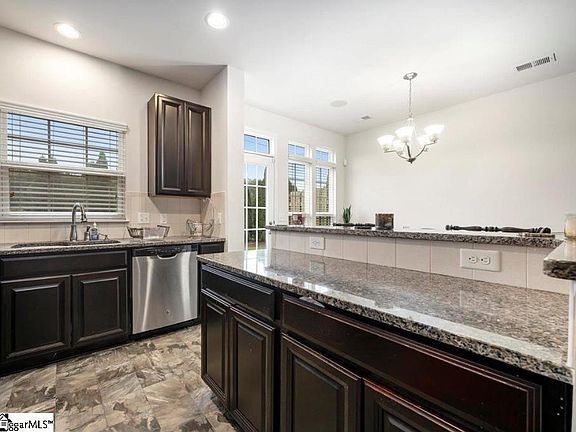 5th image of 463 Christiane Way