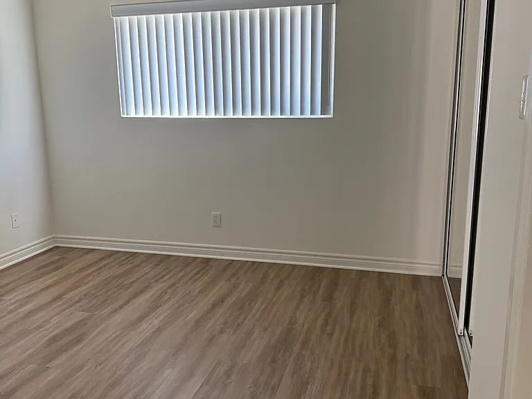 Plantation Apartments — Photo 6