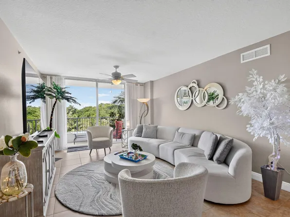 700 E BOYNTON BEACH Boulevard #410, Boynton Beach, FL 33435