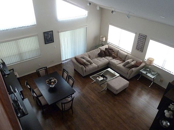 Living Room/Dining Room