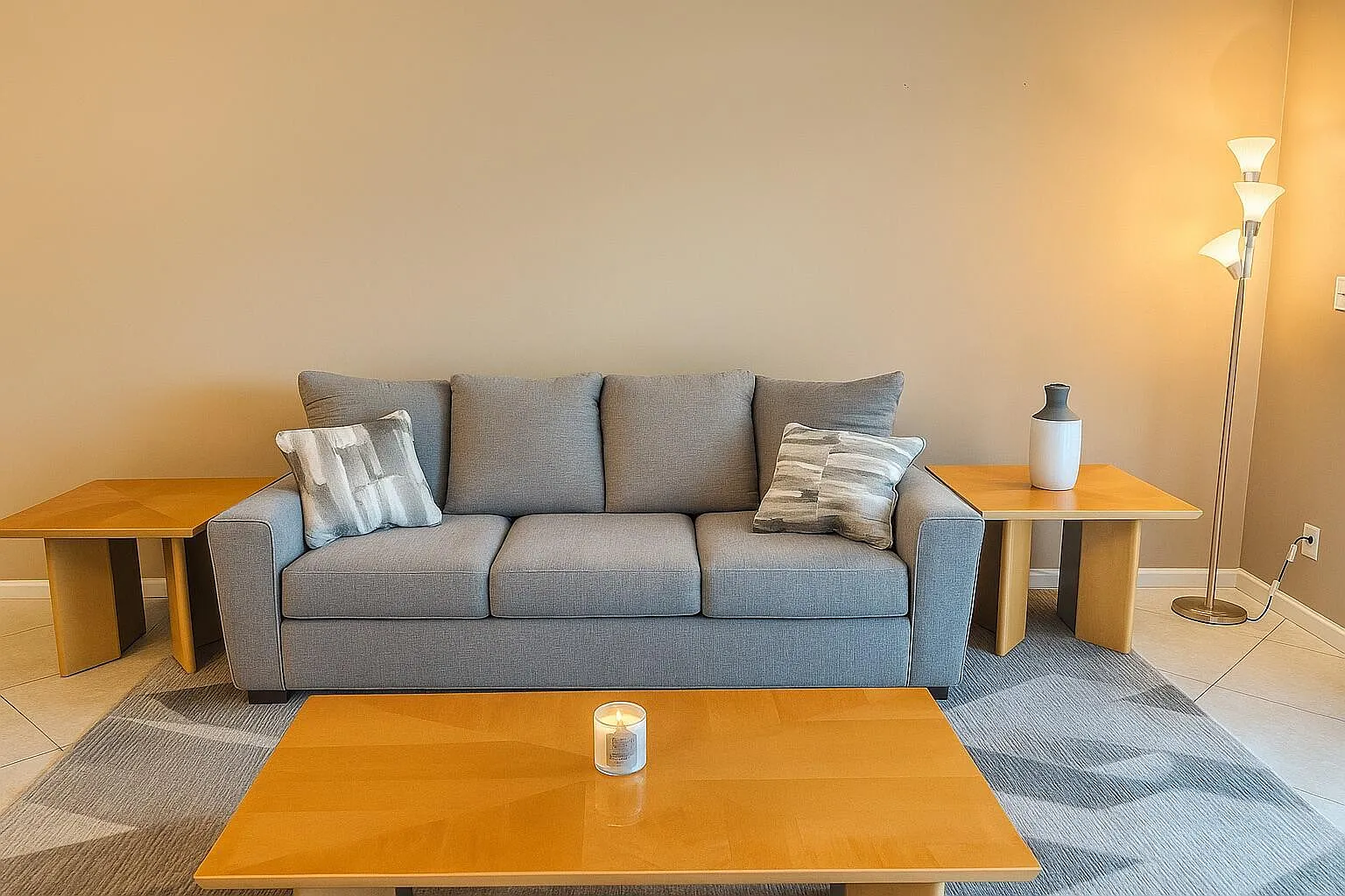 3 bed, 2.0 bath, 1382 sqft, $3,600 — Photo 4