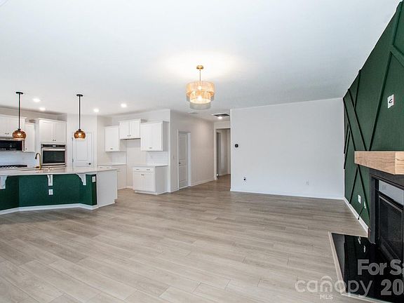 5th image of 5623 Newton Way