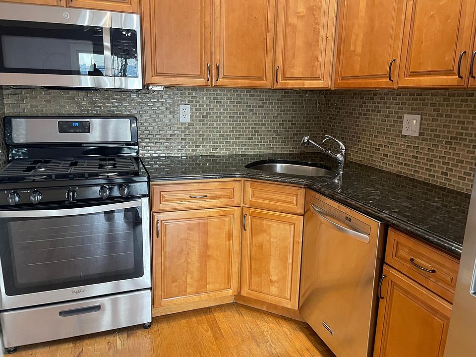 1st image of 59-16 Flushing Ave #2