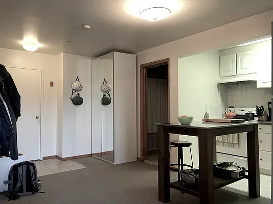 Rented by Capri Jet Realty Corp | media 8