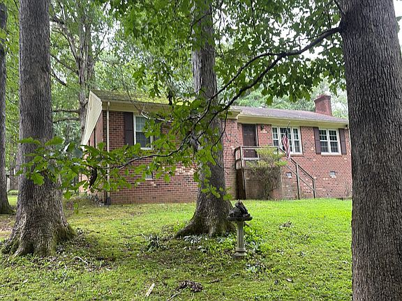 3rd image of 10300 Spring Run Rd