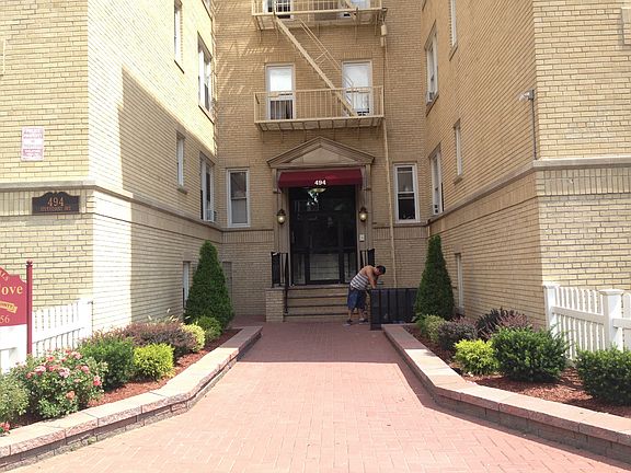 2nd image of 494 Stuyvesant Ave #B5
