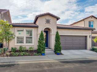 1371 E Via Azzurra Way, Fresno, CA