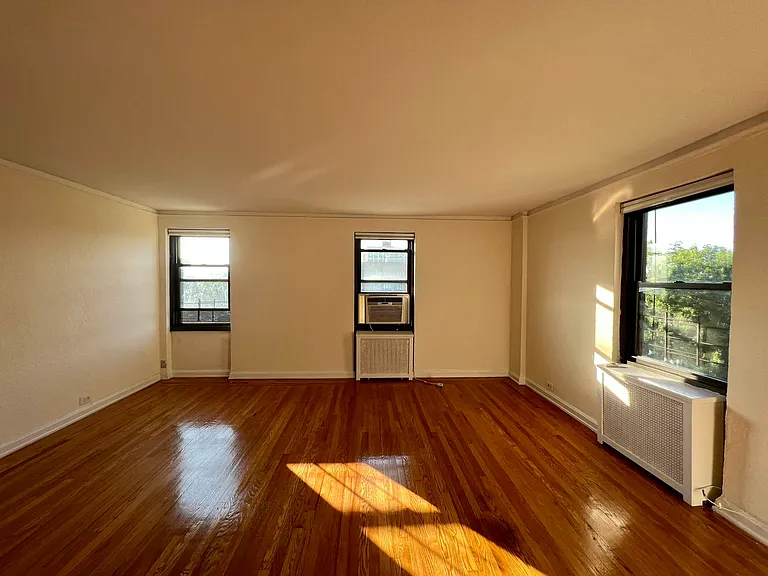 3001 Henry Hudson Pkwy W #5B — Photo 2