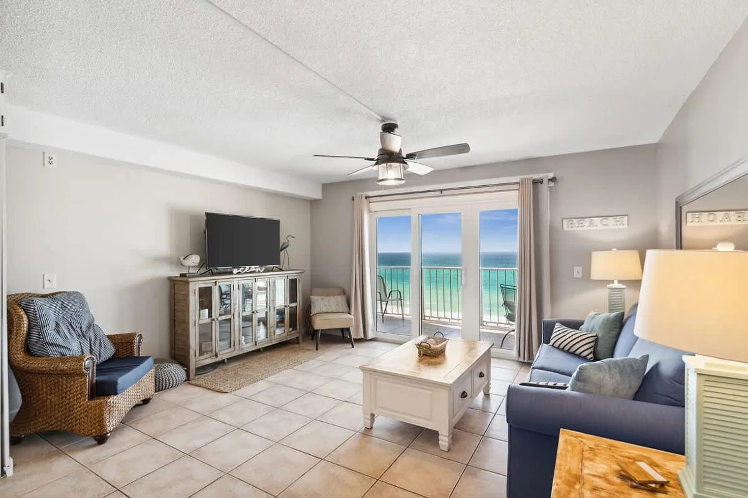 1 bed, 1.0 bath, 731 sqft, $3,057 — Photo 2