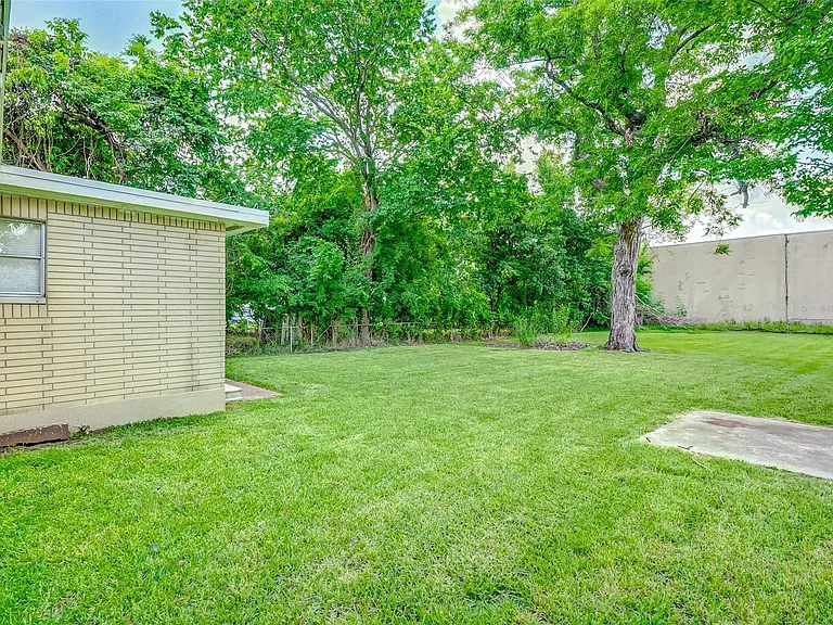 4440 Castor St — Photo 25