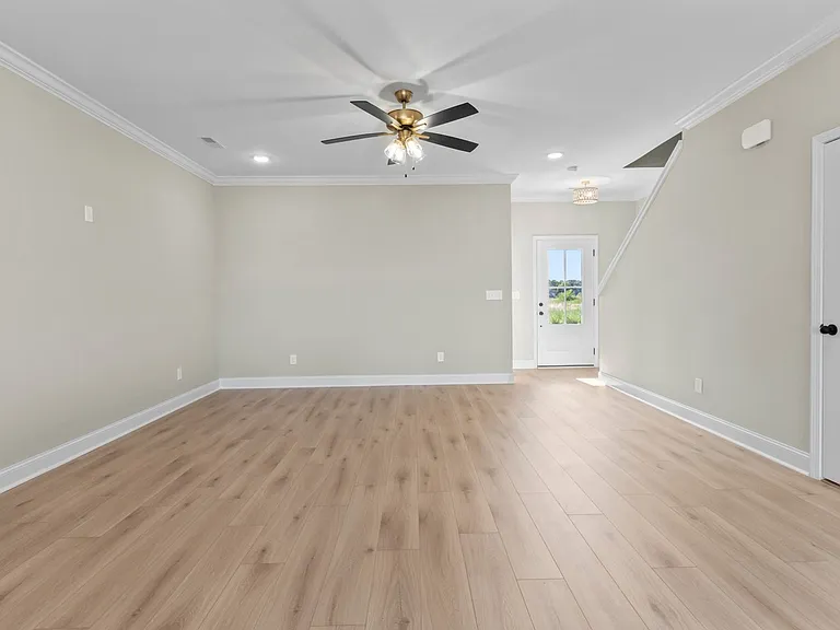 243 Susan Lynn Dr — Photo 10