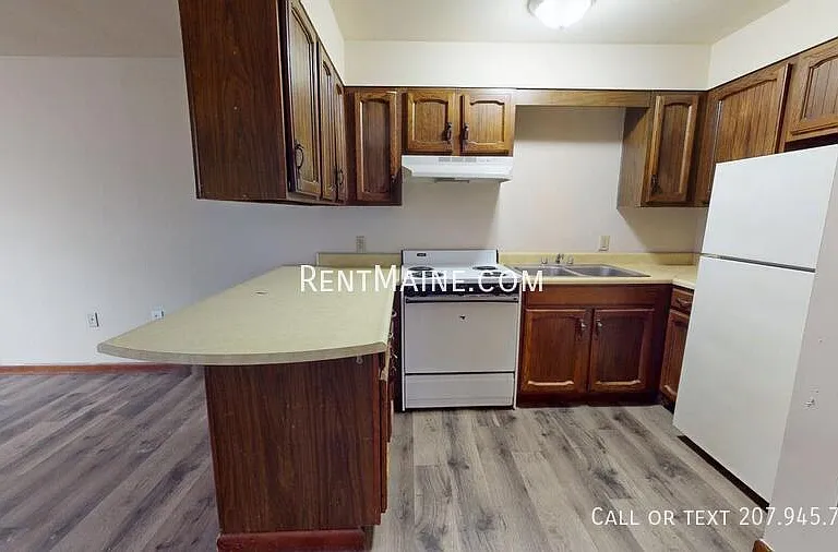 47 Sanford St #5 — Photo 1