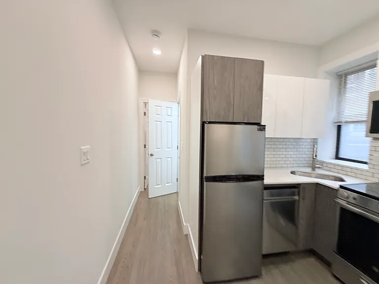 24 Phillips St #12 — Photo 4