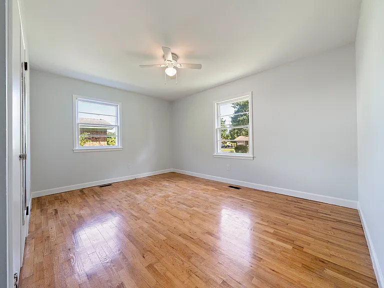 513 Mohican Trl — Photo 14