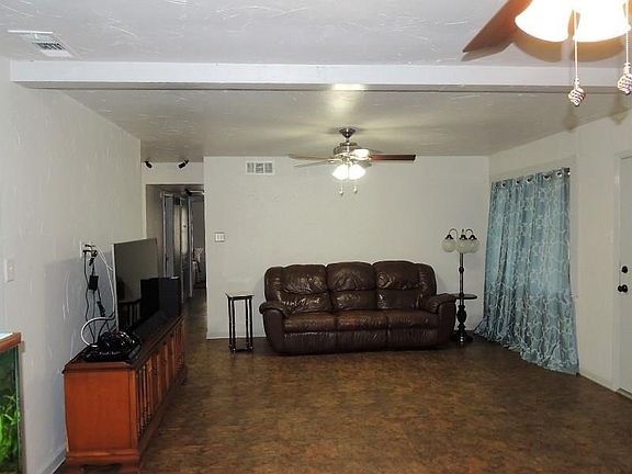 4th image of 1822 Lucille Dr