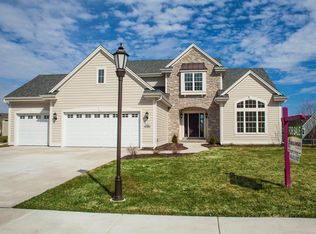 W127N10858 Coneflower Cir, Germantown, WI 53022