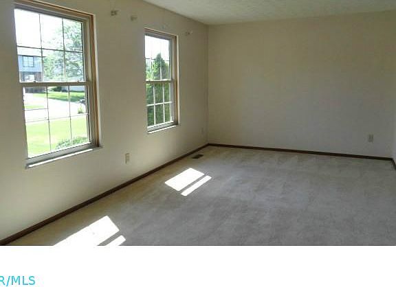 4th image of 401 Burns Dr