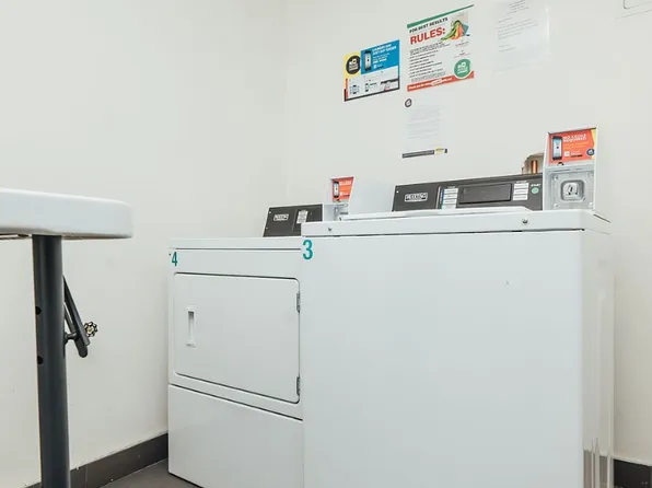 1540 Putnam Avenue image 9 of 18