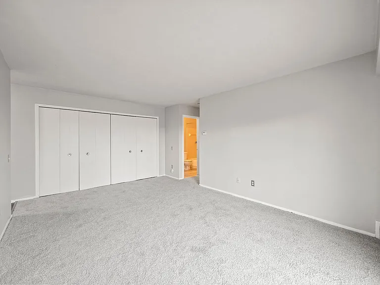 Glenwood Apartments — Photo 6