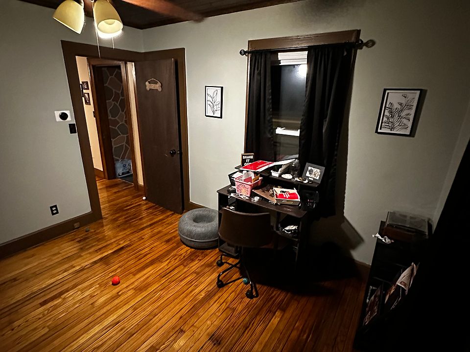 1st image of 391 Suffield St