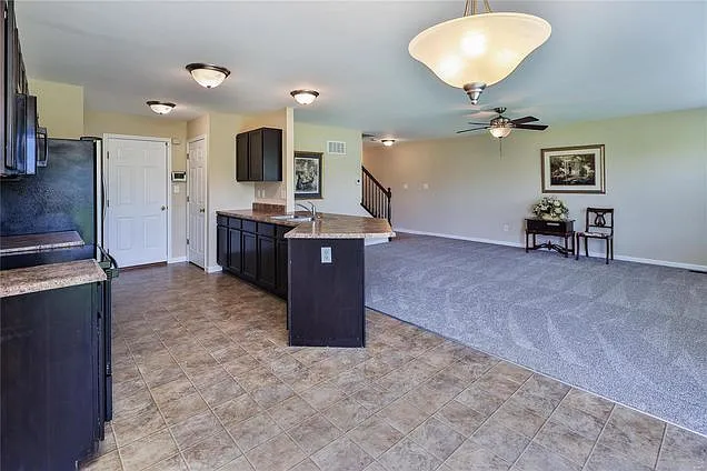 2115 Maple Glen Ct — Photo 5