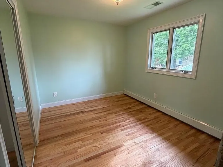 119 Cornelia St — Photo 10