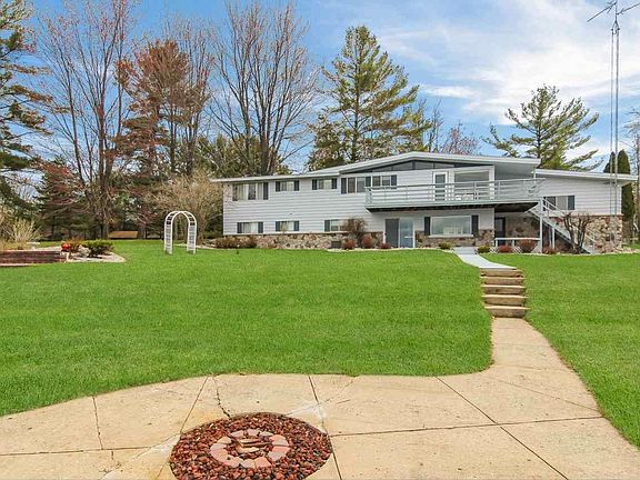2nd image of 7735 Briar Ln