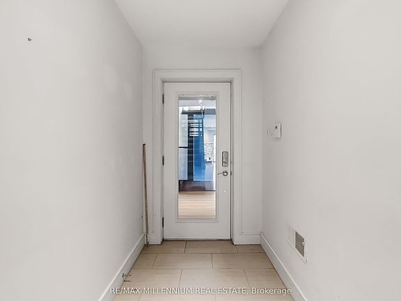 5th image of 65 Castlefield Ave