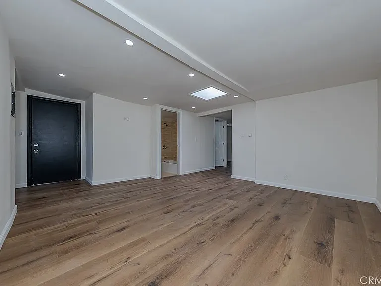 818 E Stearns Ave #1/2 — Photo 8
